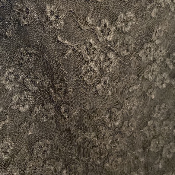 Women's Black lace overlay Tank Top - Picture 3 of 5